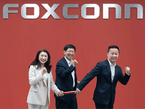 �E���s����CEO�A�Ʒ~�s�`�g�z�����������A�E�J��Q�X�j��B